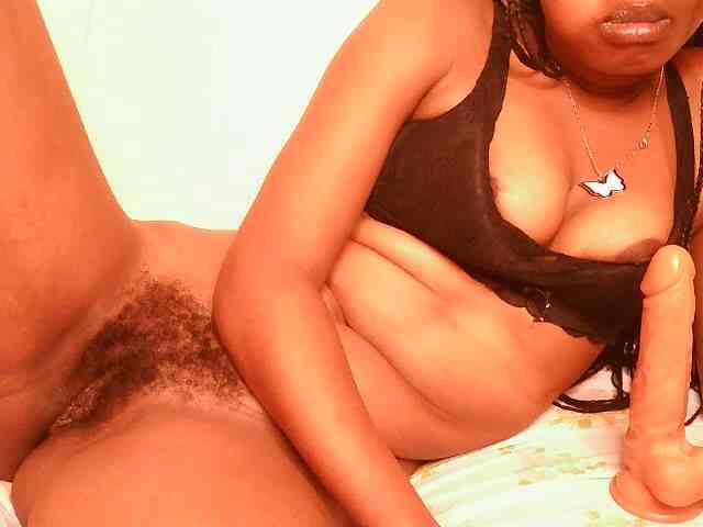 sexybounty2 webcam