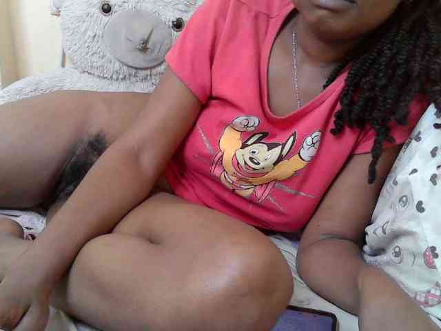 sexybounty2 webcam
