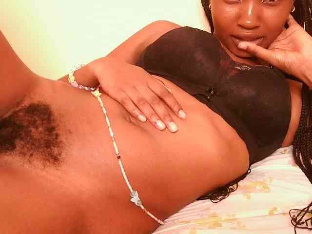 sexybounty2 webcam