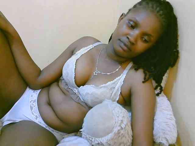 sexybounty2 webcam