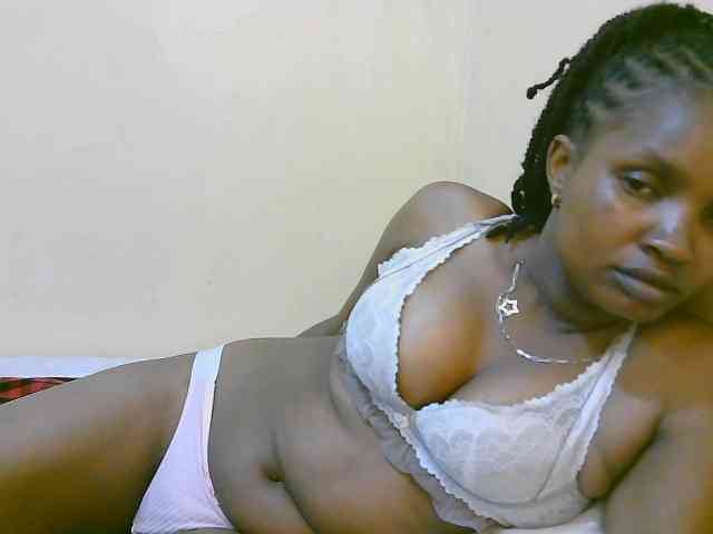 sexybounty2 webcam