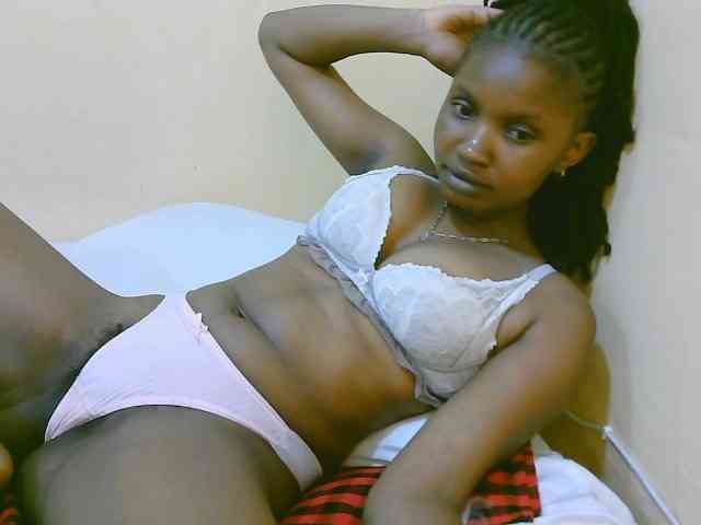 sexybounty2 webcam