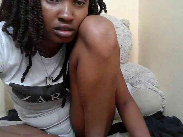 sexybounty2 webcam