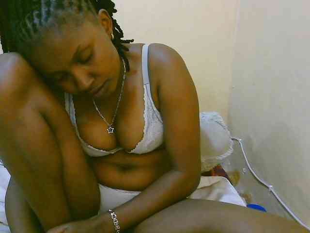 sexybounty2 webcam
