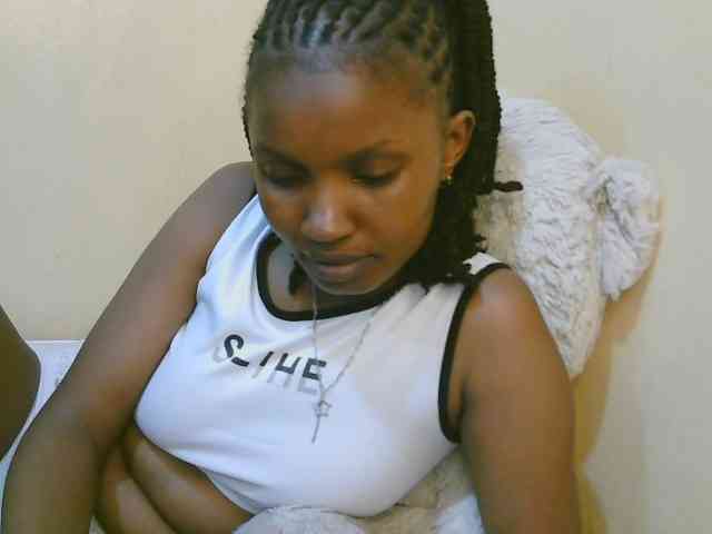 sexybounty2 webcam