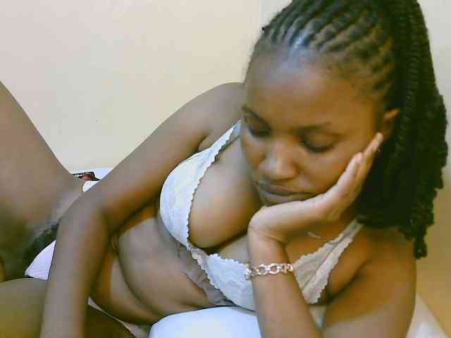 sexybounty2 webcam