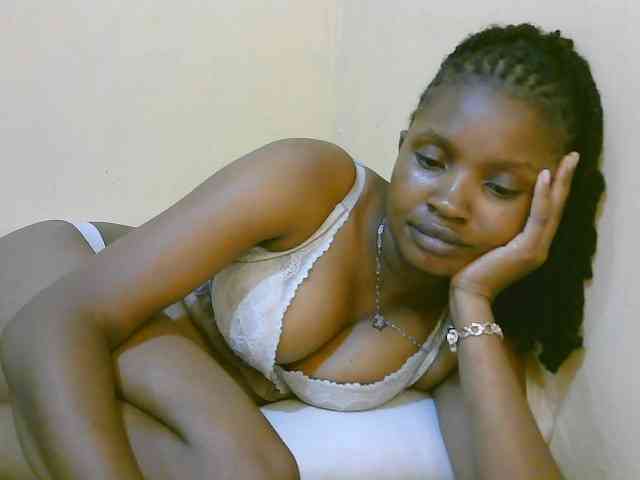 sexybounty2 webcam