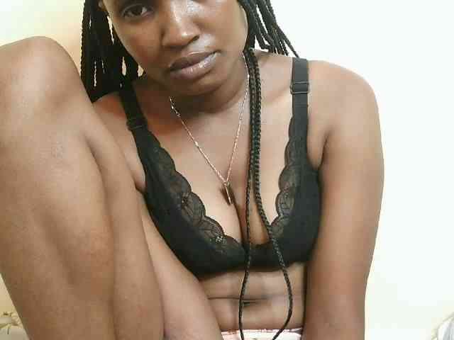 sexybounty2 webcam