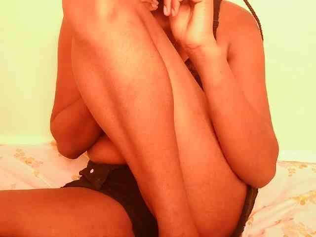 sexybounty2 webcam