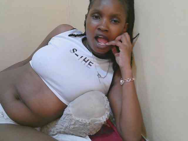 sexybounty2 webcam