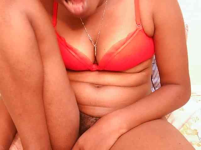 sexybounty2 webcam