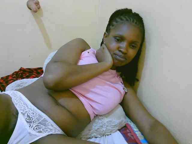 sexybounty2 webcam