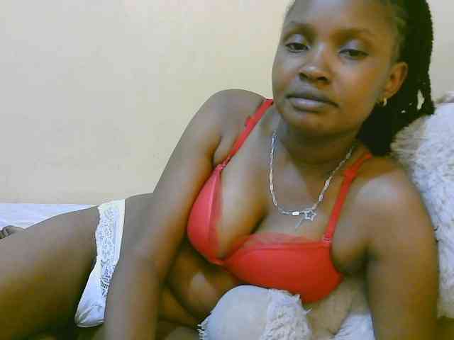 sexybounty2 webcam