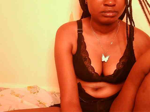 sexybounty2 webcam