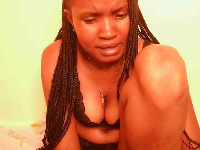 sexybounty2 webcam