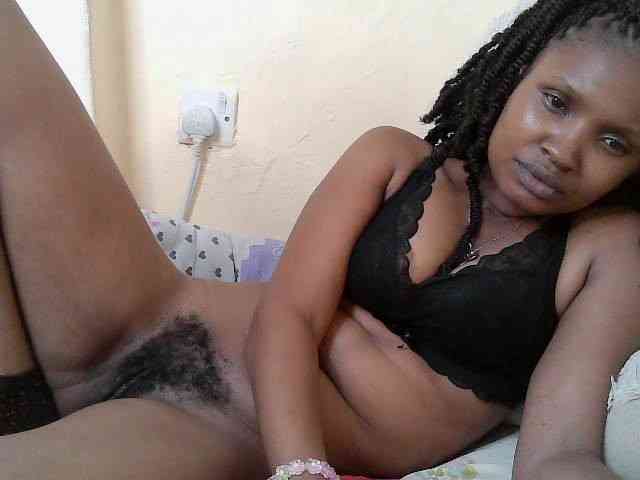 sexybounty2 webcam