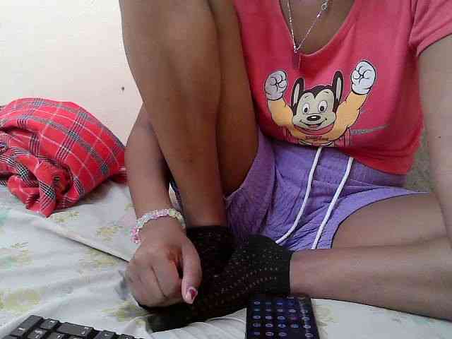 sexybounty2 webcam