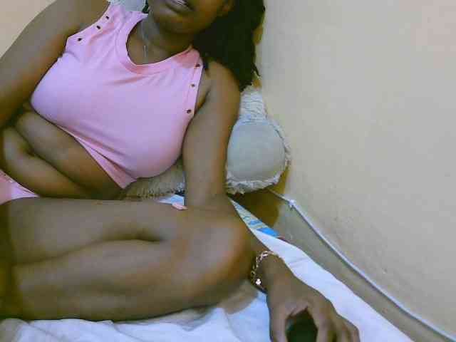 sexybounty2 webcam