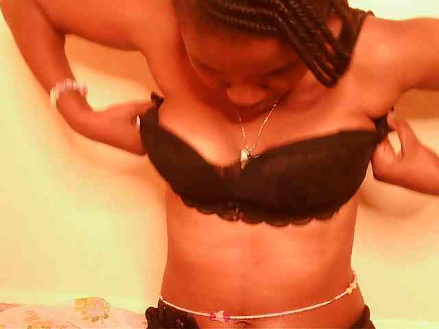 sexybounty2 webcam