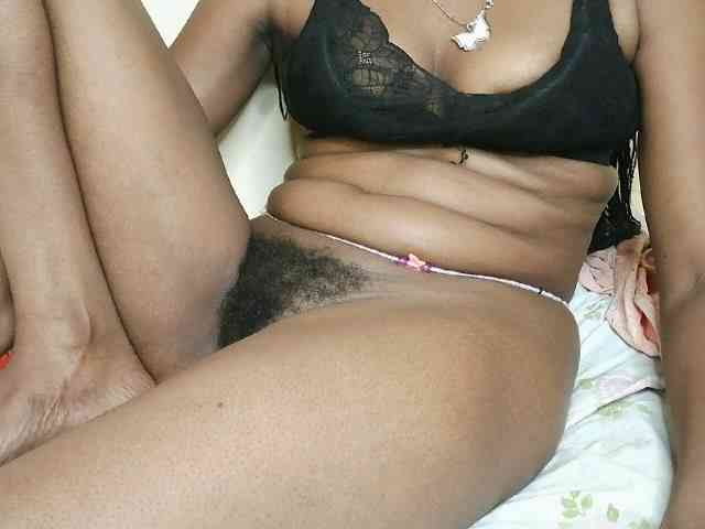 sexybounty2 webcam