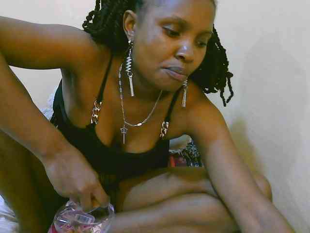 sexybounty2 webcam