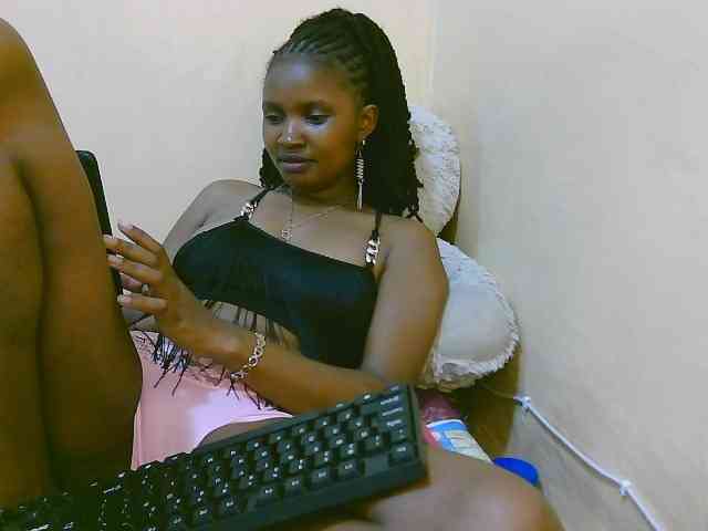sexybounty2 webcam