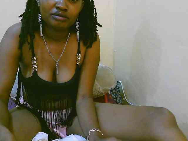 sexybounty2 webcam