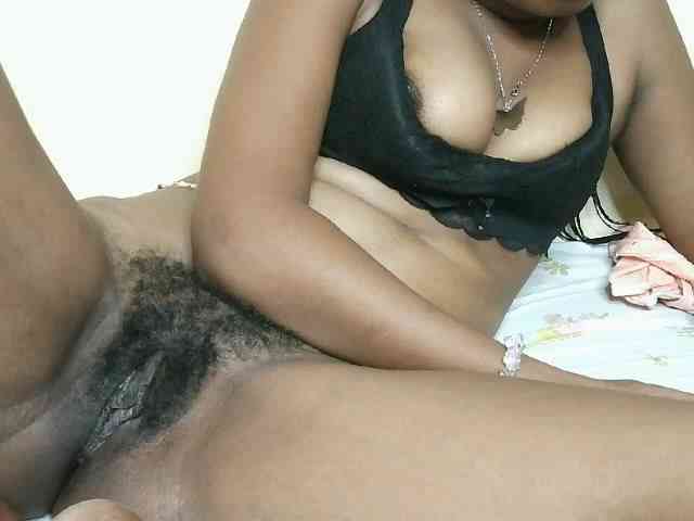 sexybounty2 webcam