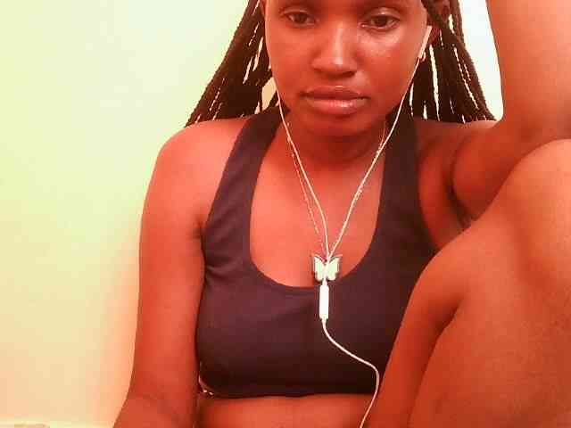 sexybounty2 webcam