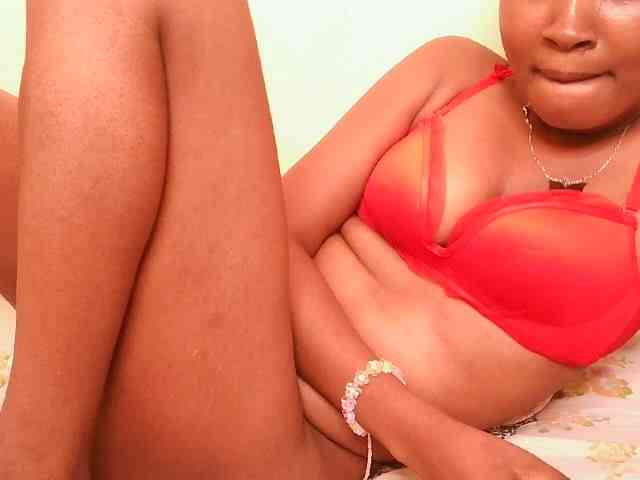 sexybounty2 webcam