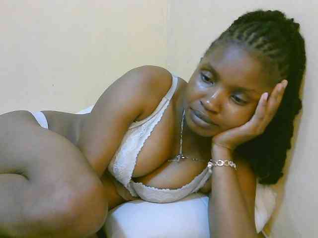 sexybounty2 webcam