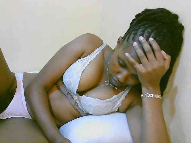 sexybounty2 webcam