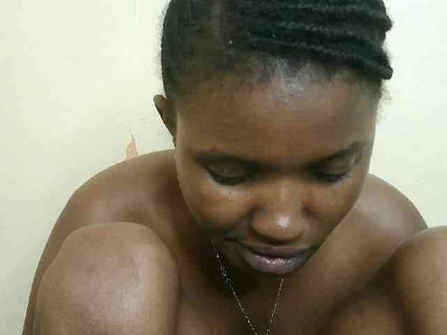 sexybounty2 webcam