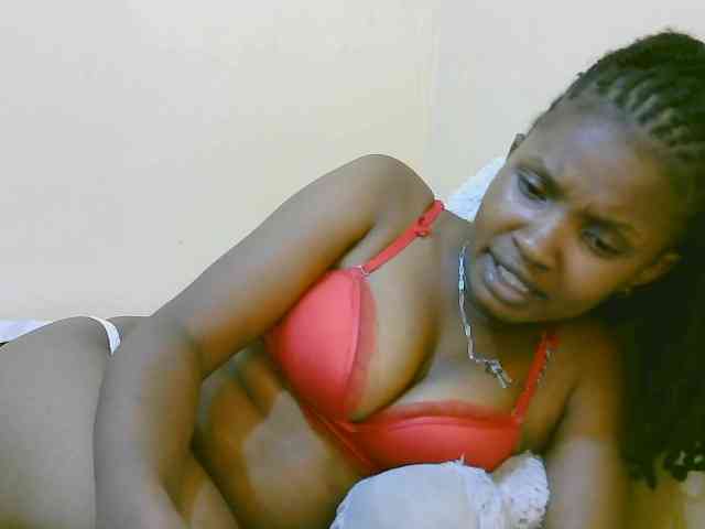 sexybounty2 webcam
