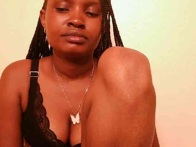 sexybounty2 webcam