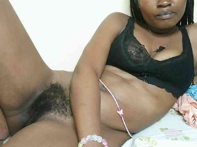 sexybounty2 webcam