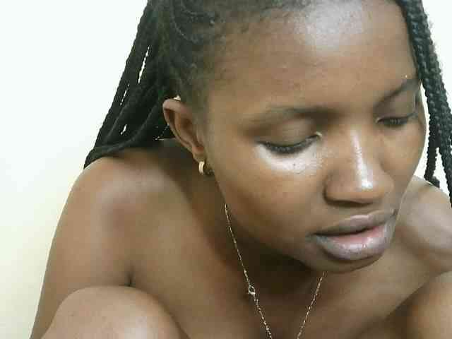 sexybounty2 webcam
