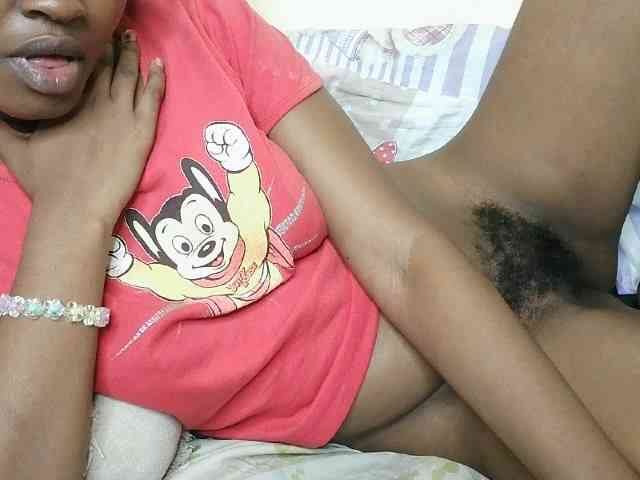 sexybounty2 webcam