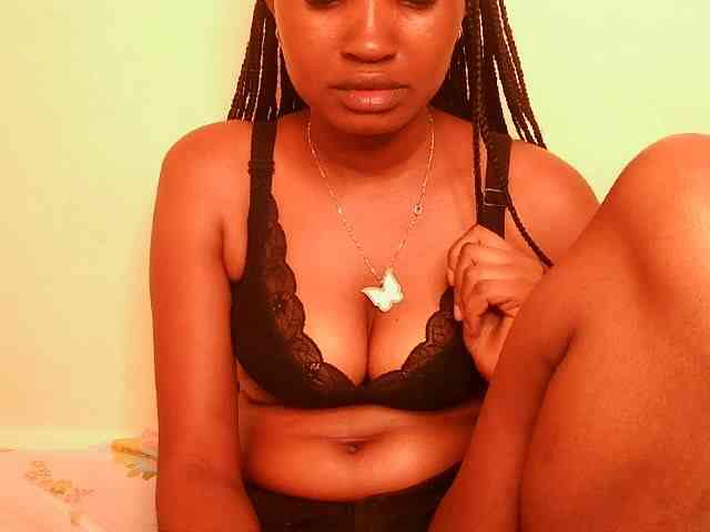 sexybounty2 webcam