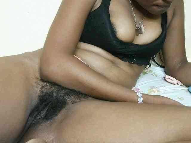 sexybounty2 webcam