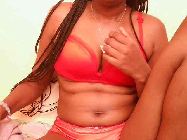 sexybounty2 webcam