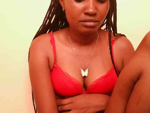 sexybounty2 webcam