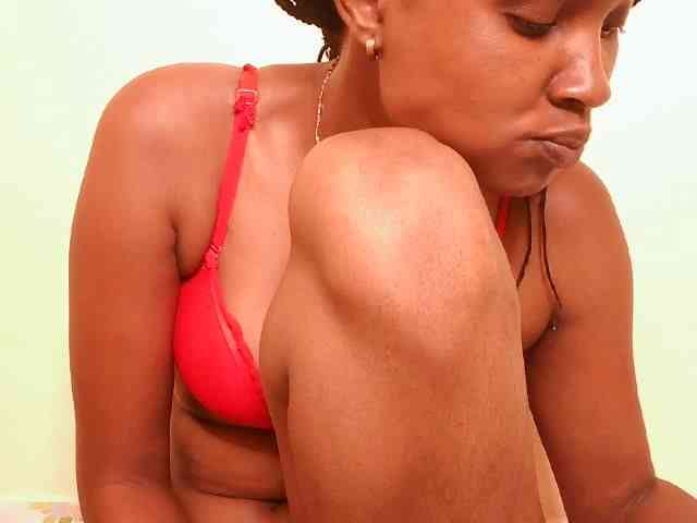 sexybounty2 webcam