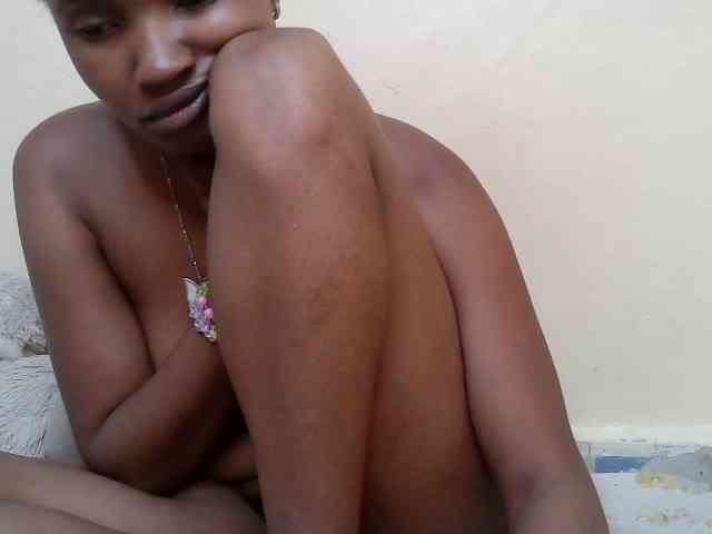 sexybounty2 webcam