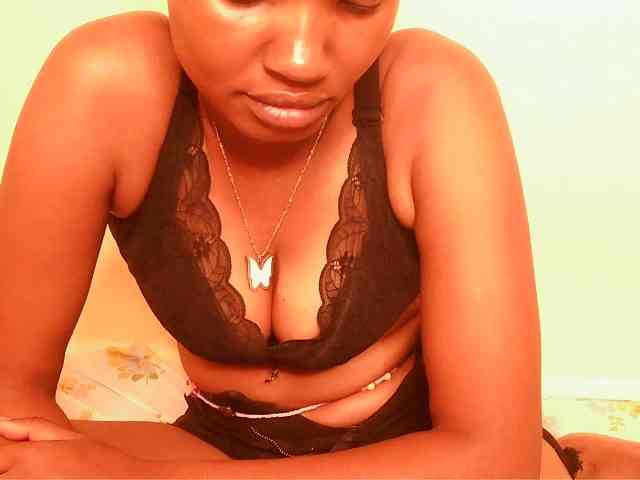 sexybounty2 webcam