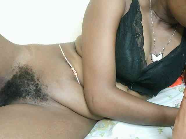 sexybounty2 webcam