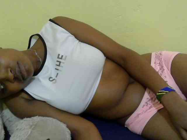 sexybounty2 Live Webcam on BongaCams