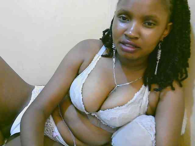 sexybounty2 webcam