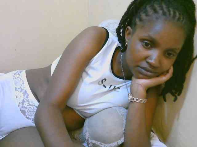 sexybounty2 webcam