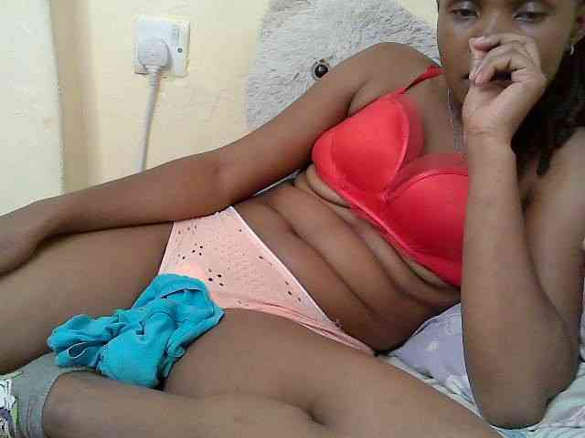 sexybounty2 webcam